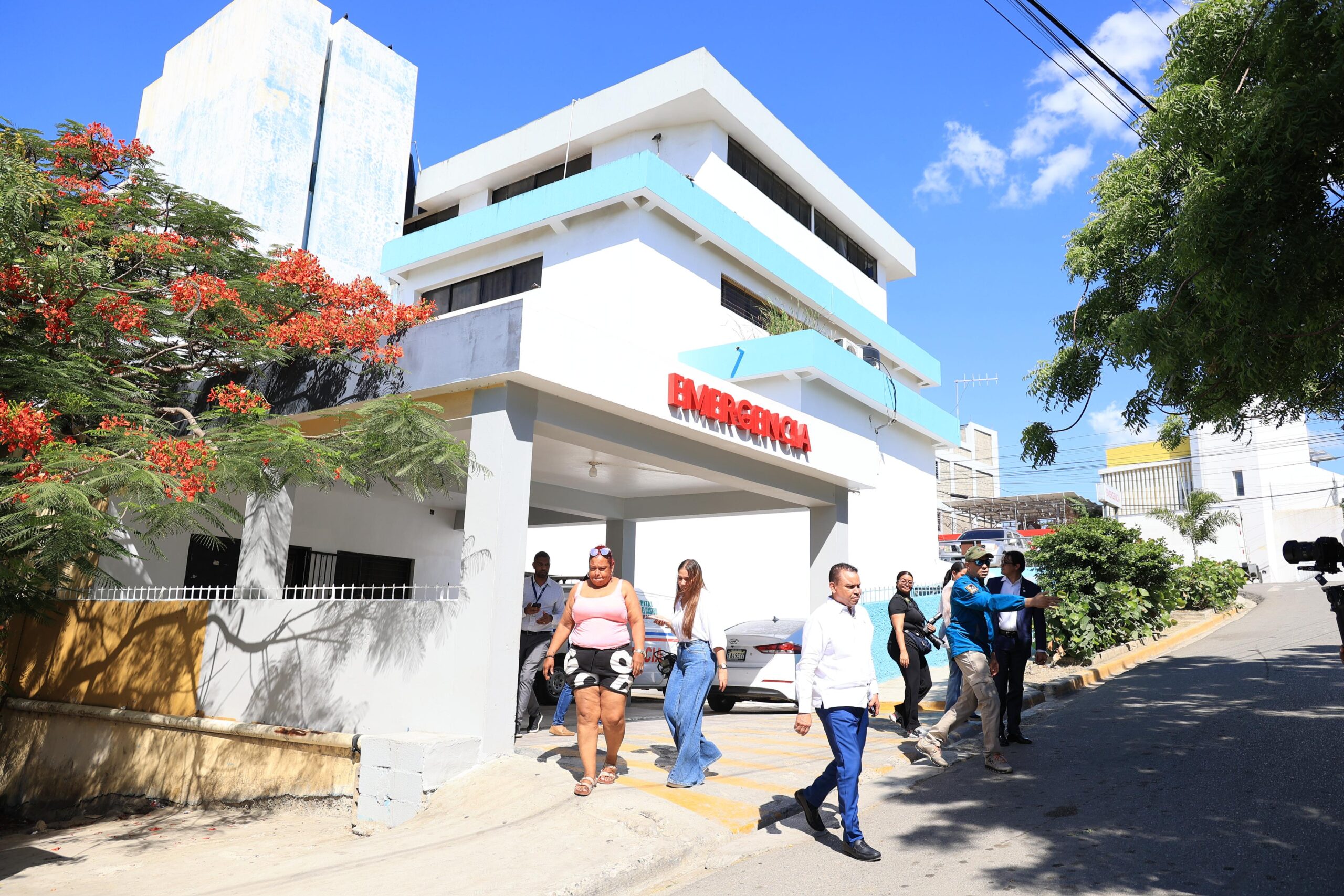 Director del SNS realiza visitas no programadas a centros de salud de Santiago Oeste y dispone mejoras para fortalecer la atención