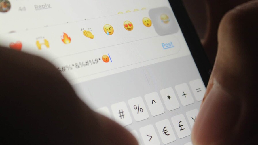 La violencia y el hostigamiento en el entorno digital representan una emergencia invisible que afecta tanto a las víctimas como al desarrollo global de la sociedad.