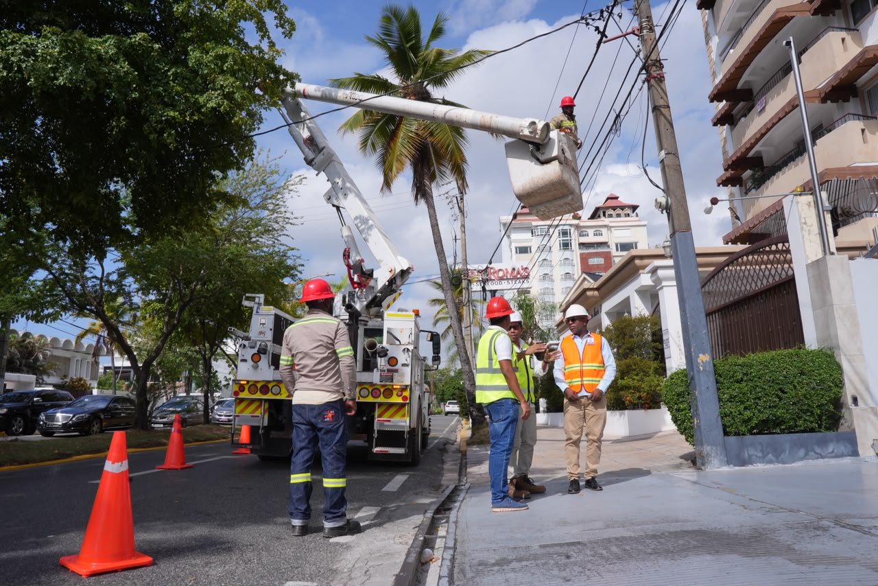 Comienzan trabajos de retiro de cableado en el Distrito Nacional
