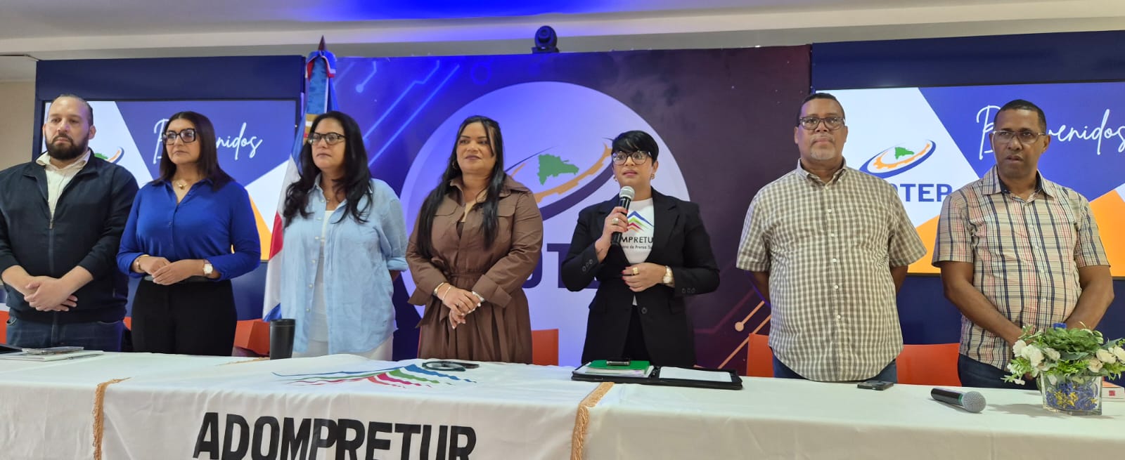1. Carmen Bretón, secretaria general de Adompretur hace el llamado al quórum para el inicio de la asamblea