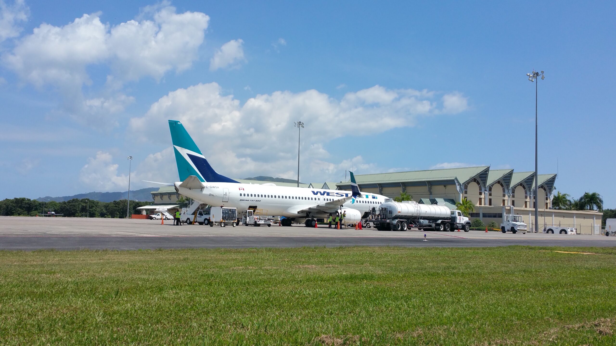 Avión de Westjet en Samana