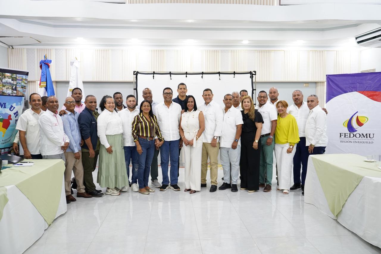 Fedomu Región Enriquillo juramenta nueva directiva para el período 2026-2028