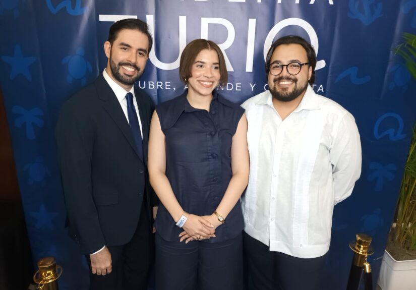 Yahir Asjana, Sarah María y José Cedeño.jpg