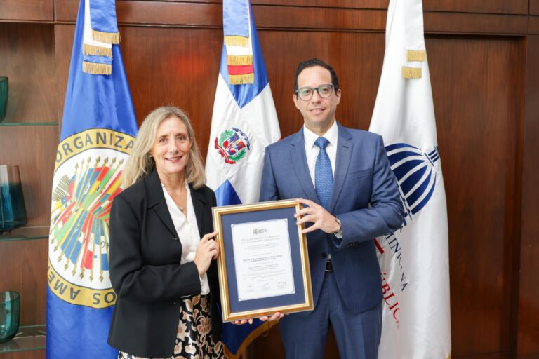 La OEA reconoce al Ministerio de Administración Pública por innovación en el Sistema de Evaluación del Desempeño Institucional